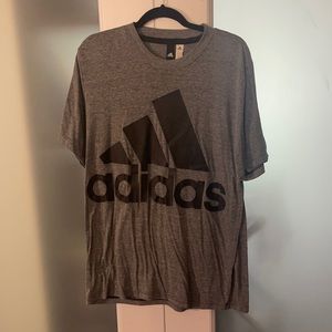 Adidas Tshirt